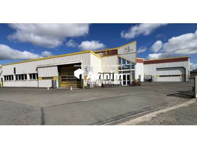 Vente Immeubles commerciaux / Mixtes à Laval