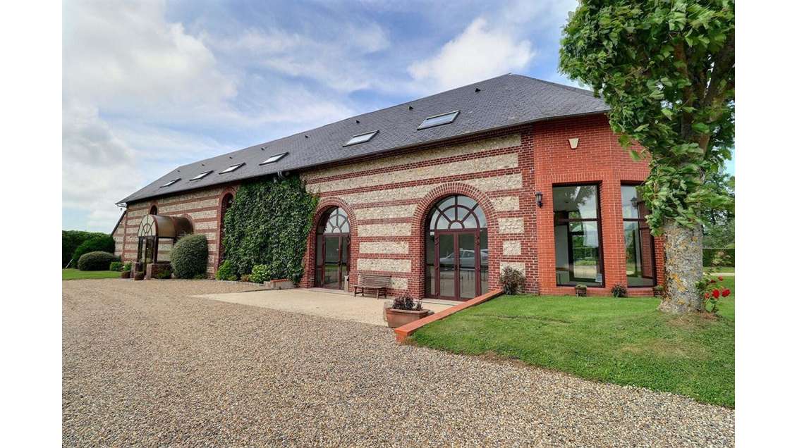 Vente murs traiteur 480m² à La Cerlangue