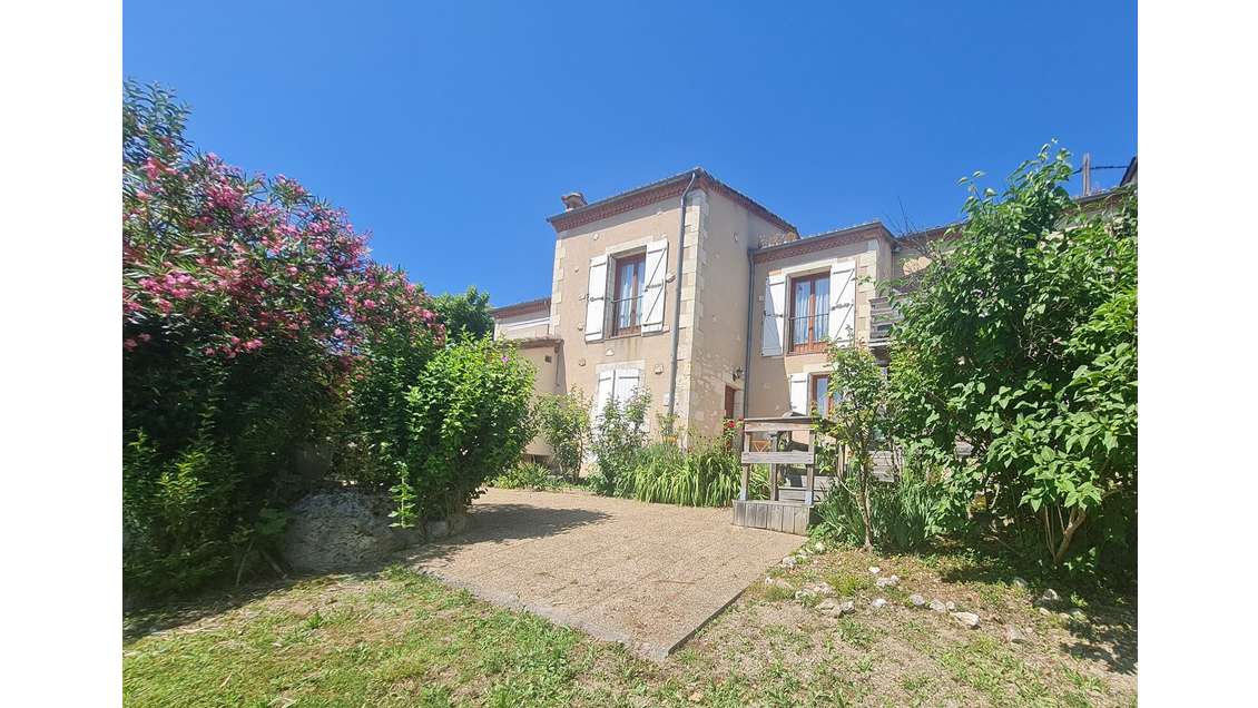 Propriété de caractère avec potentiel touristique