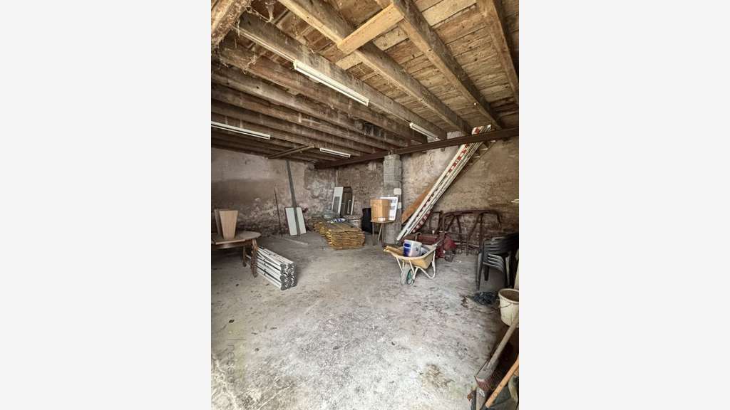AV immeuble à 15 minutes de Luxeuil-les-Bains 