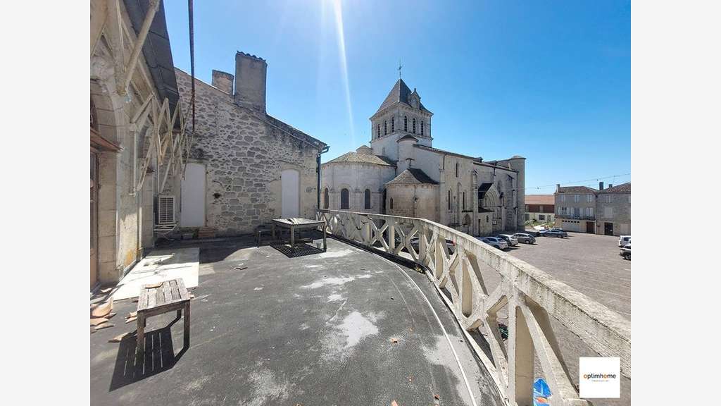 Immeuble local + log 452m² à vendre à Mezin (47)