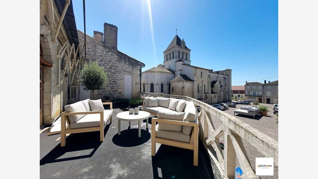 Immeuble local + log 452m² à vendre à Mezin (47)