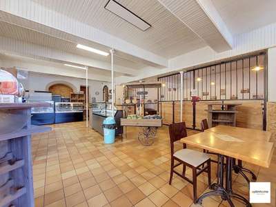 Immeuble local + log 452m² à vendre à Mezin (47)