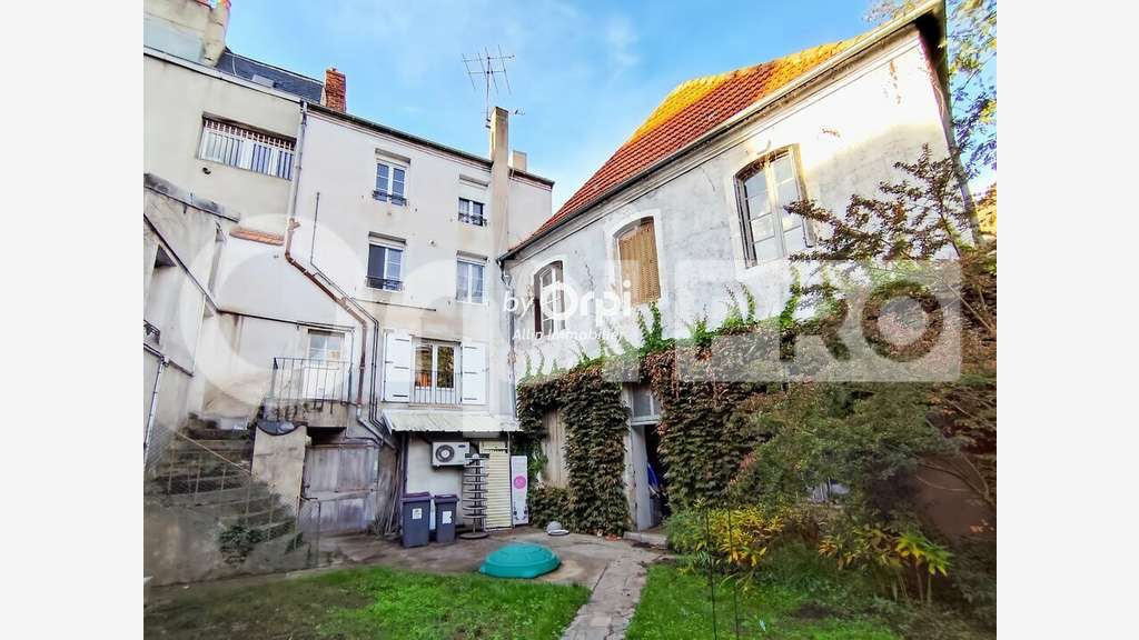 Immeuble de 233m² à vendre à Montluçon centre