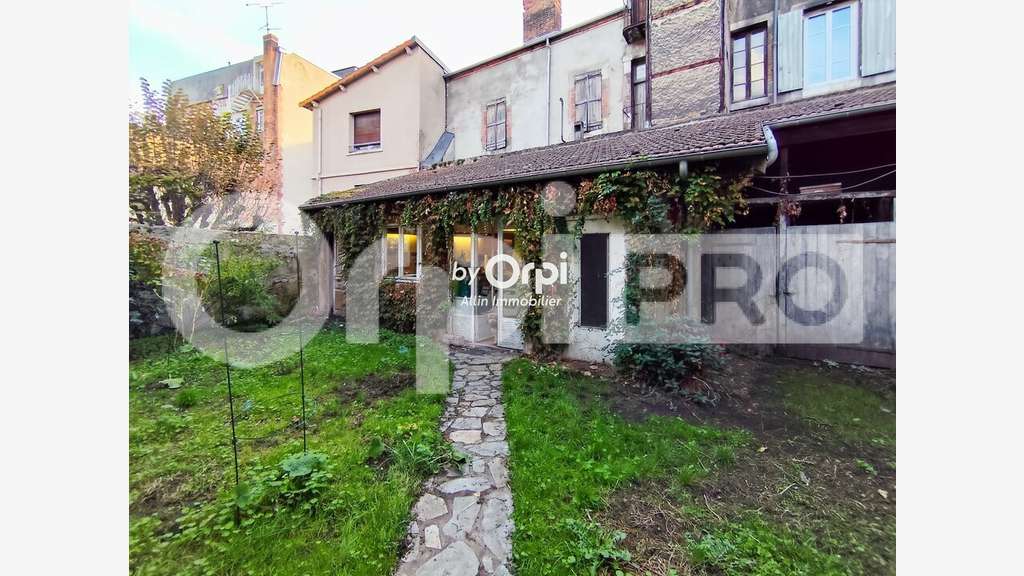 Immeuble de 233m² à vendre à Montluçon centre