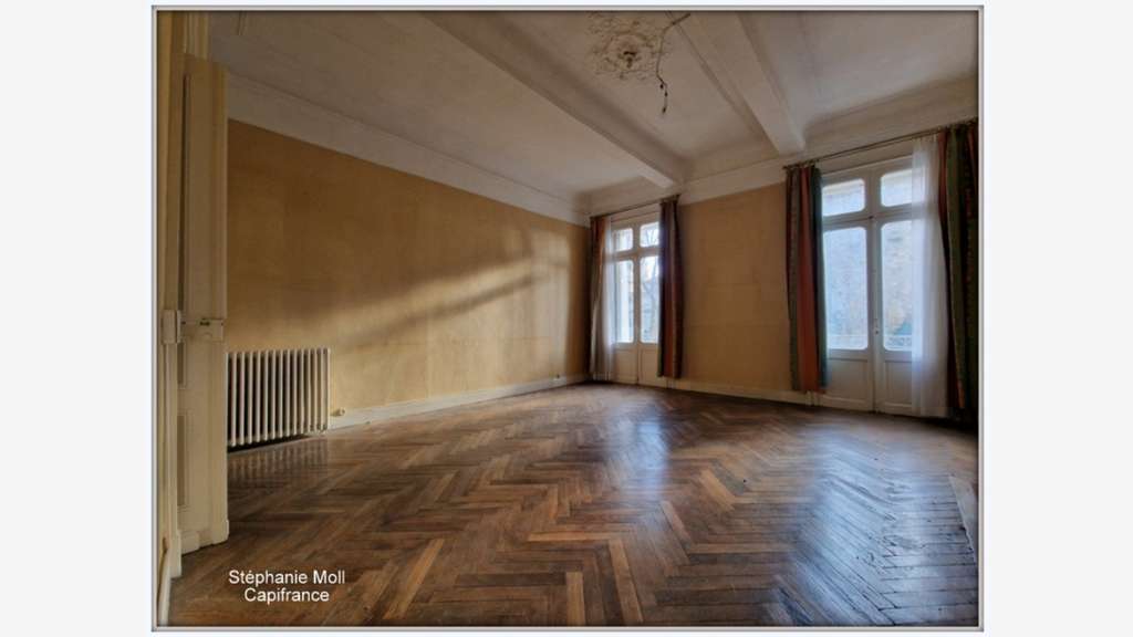 Immeuble ancien de 225m² à vendre à Narbonne (11)