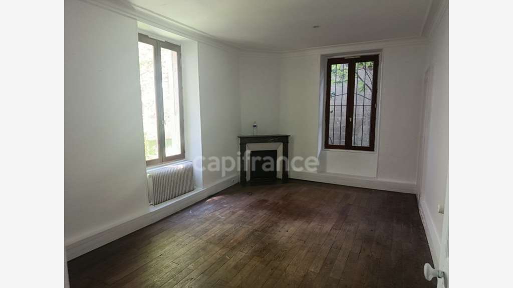 À vendre Immeuble 160m² en hyper centre de Nevers