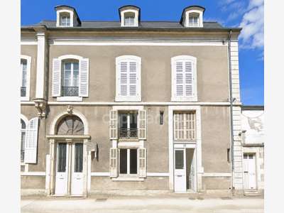 À vendre Immeuble 160m² en hyper centre de Nevers