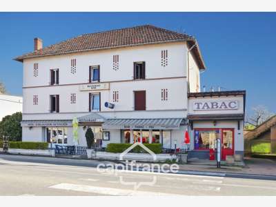 A vendre ensemble immobilier de 856m² à Paslières
