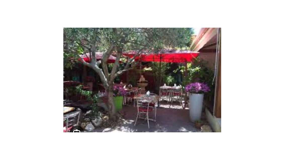 PEZENAS VENTE MURS COMMERCIAUX +HABITATION