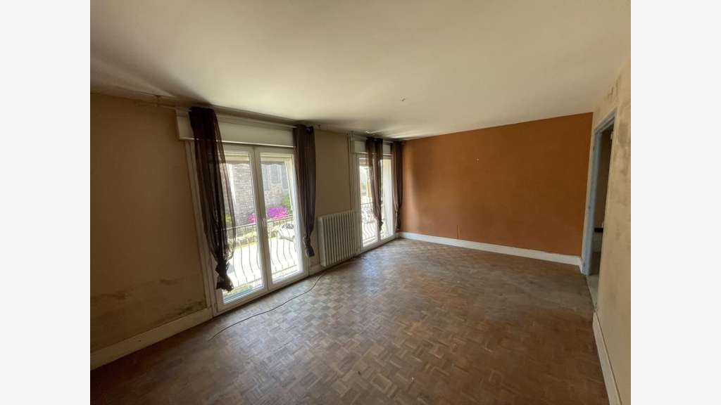 Immeuble à vendre PLUMELIAU (56)