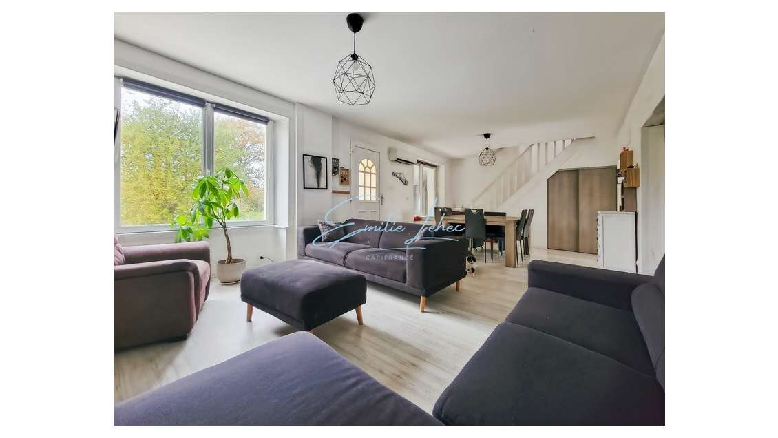  Immeuble rénové, T3 et T5, Pont-Aven