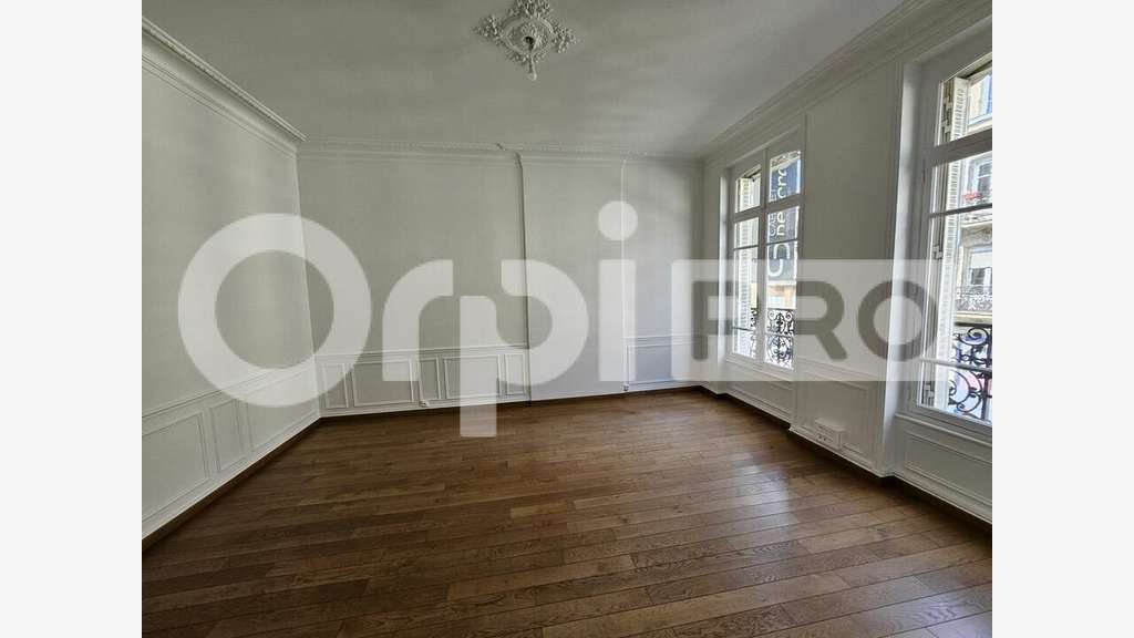 Immeuble de caractère à vendre à Reims 