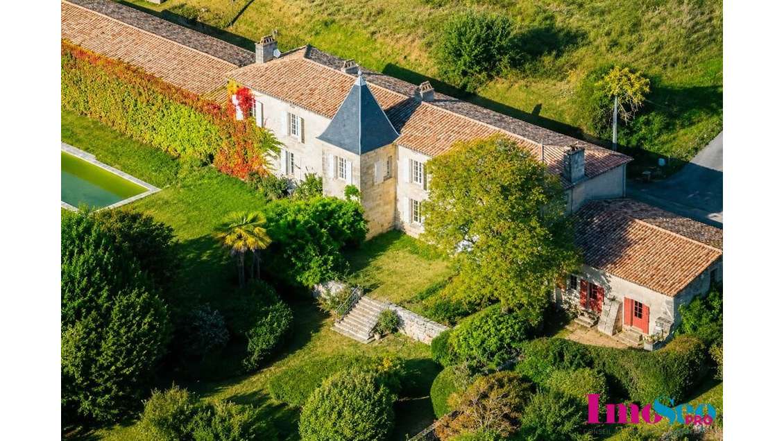 Ensemble immobilier viticole à vendre à Rions