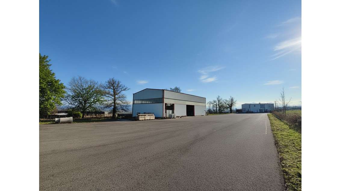 Vente bureaux + f6 + entrepôt 110m² à Rodez agglo