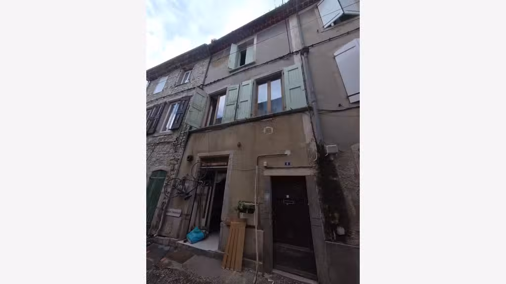 AV immeuble de 98m² à Saint Hippolyte du Fort