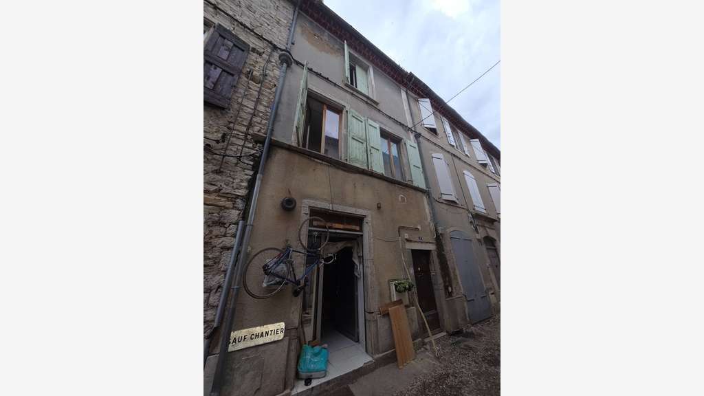 AV immeuble de 98m² à Saint Hippolyte du Fort