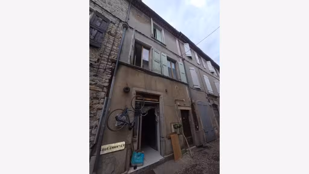 AV immeuble de 98m² à Saint Hippolyte du Fort