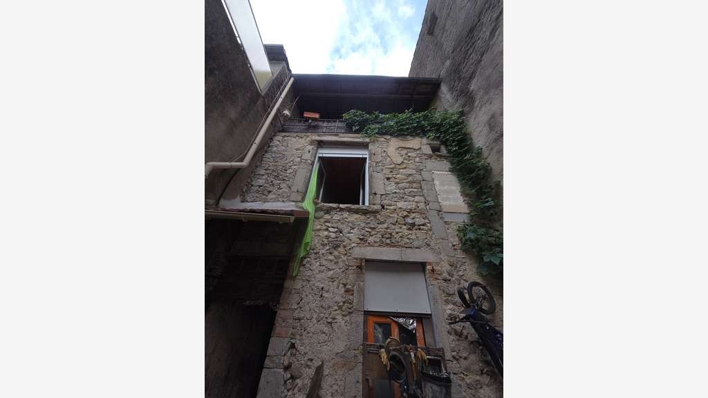 AV immeuble de 98m² à Saint Hippolyte du Fort