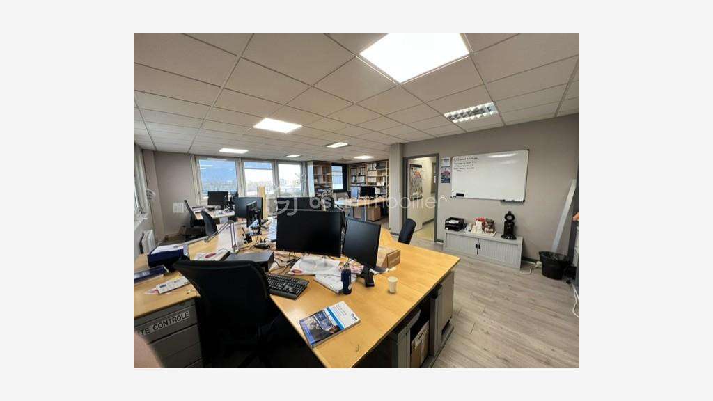 Bâtiment pro 800m² 24 bureaux Metz Technopôle
