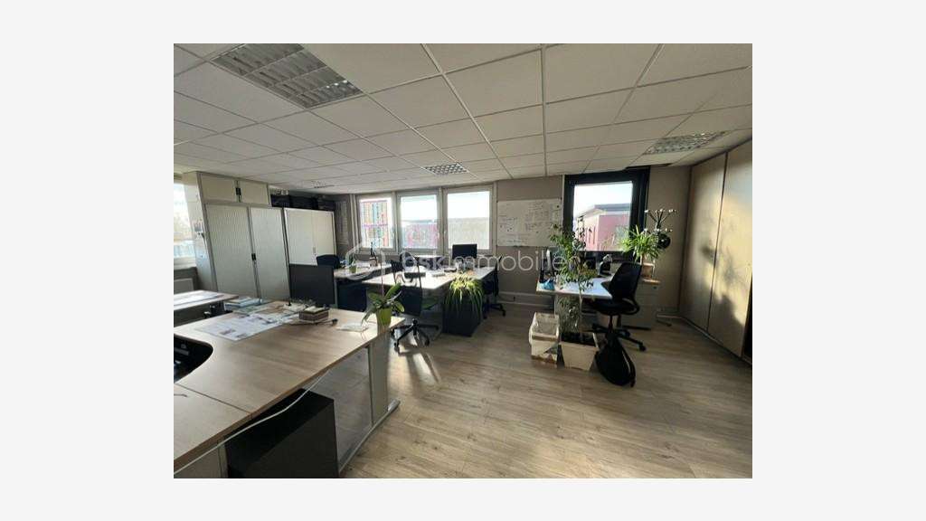 Bâtiment pro 800m² 24 bureaux Metz Technopôle