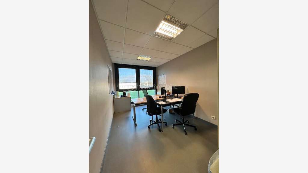 Bâtiment pro 800m² 24 bureaux Metz Technopôle