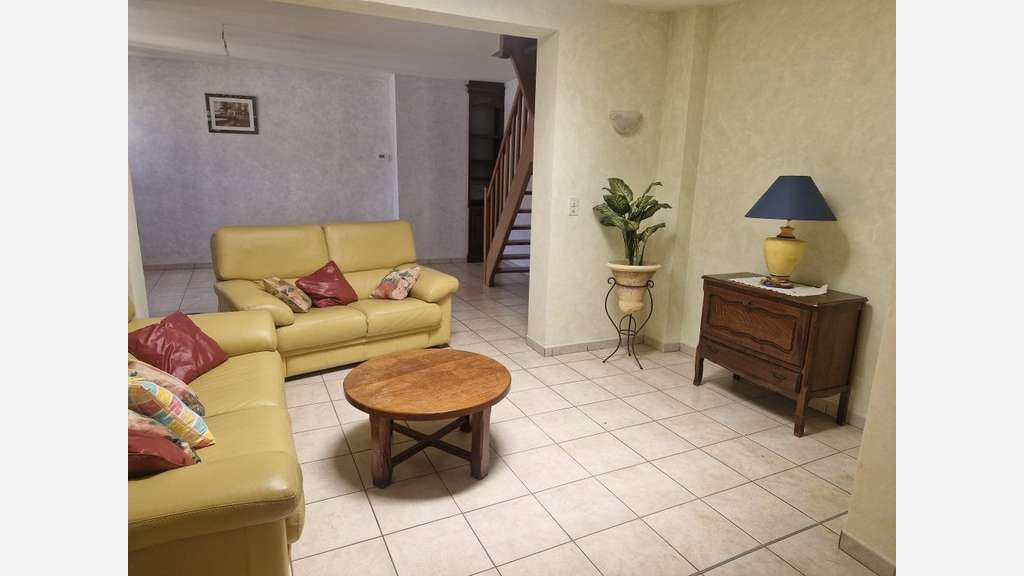 Vente d'Immeuble avec Magasin + Grand Appartement