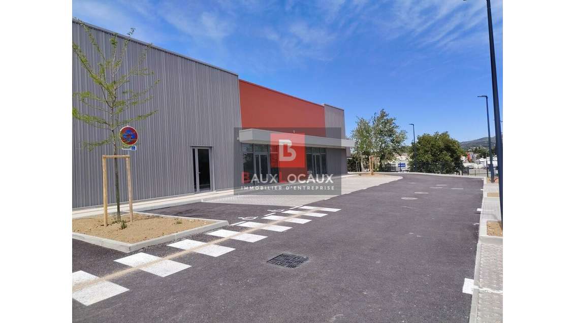 Vente Murs occupes 2 X 250 m² Salon de Provence