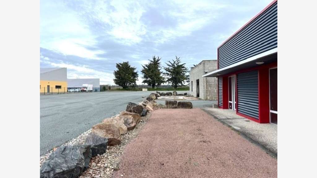 Locaux restauration 60m² à vendre proche Surgères