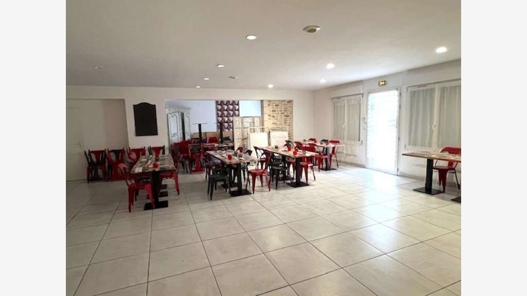 Locaux restauration 60m² à vendre proche Surgères