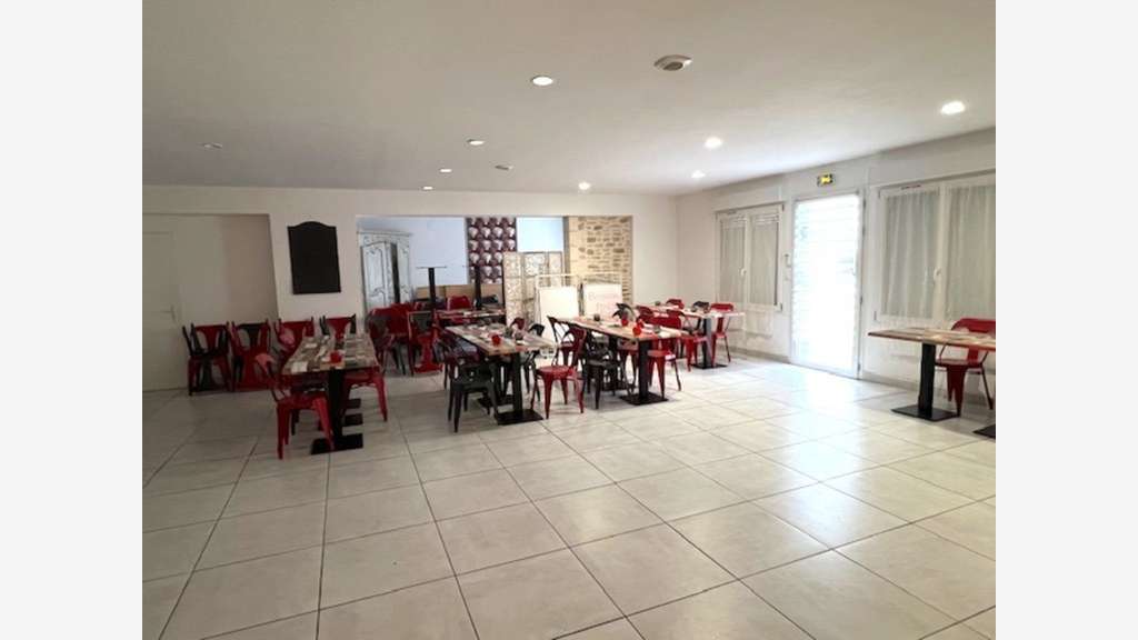Locaux restauration 60m² à vendre proche Surgères