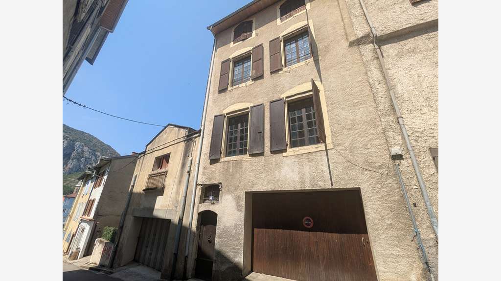 Ensemble immobilier de caractère d'environ 350 m² 