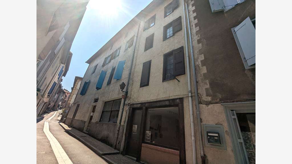 Ensemble immobilier de caractère d'environ 350 m² 