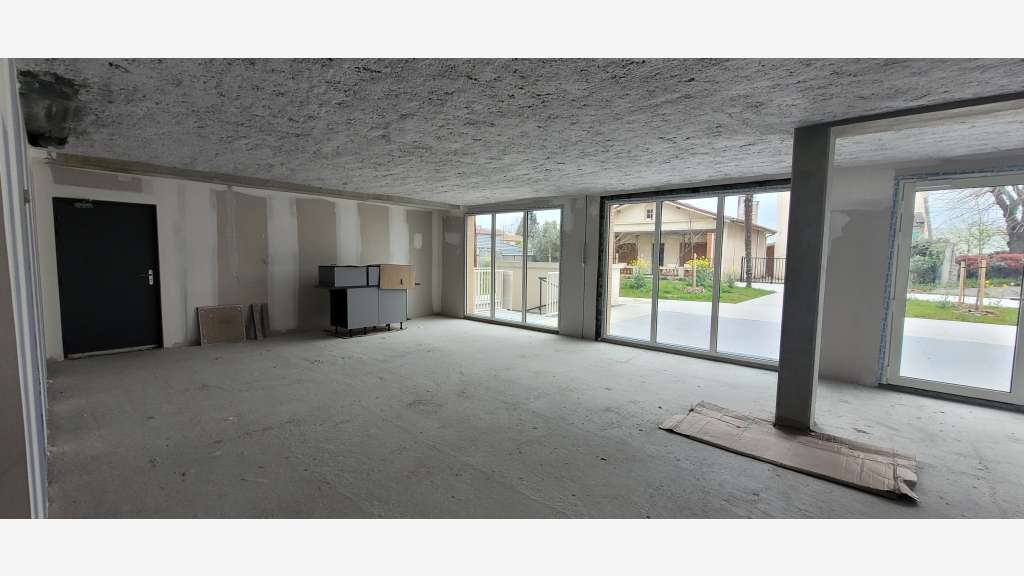 Vente local 130m² Toulouse Barriere de Paris