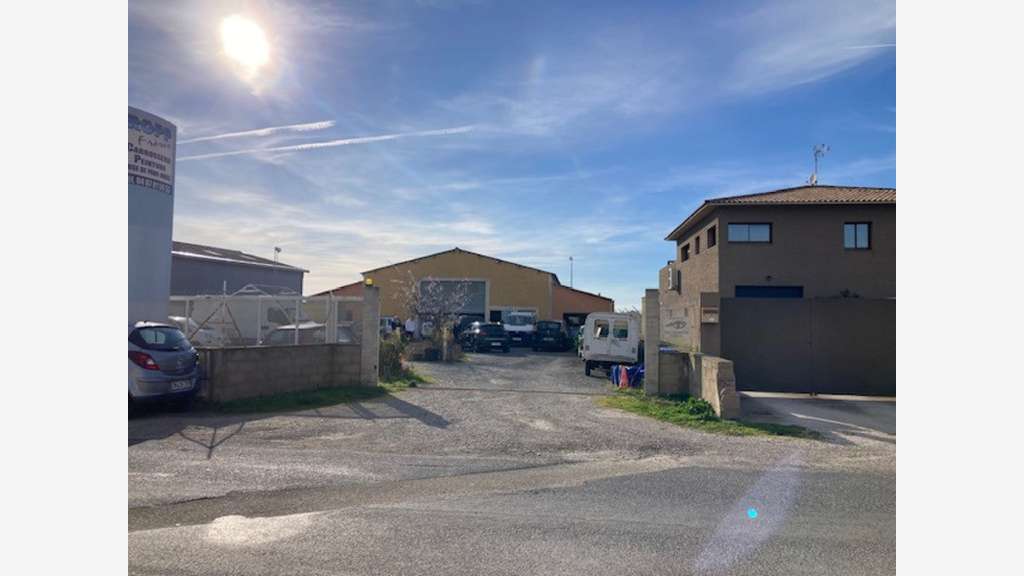 Vente murs 400m² à Vendres (34350) emplacement N°1