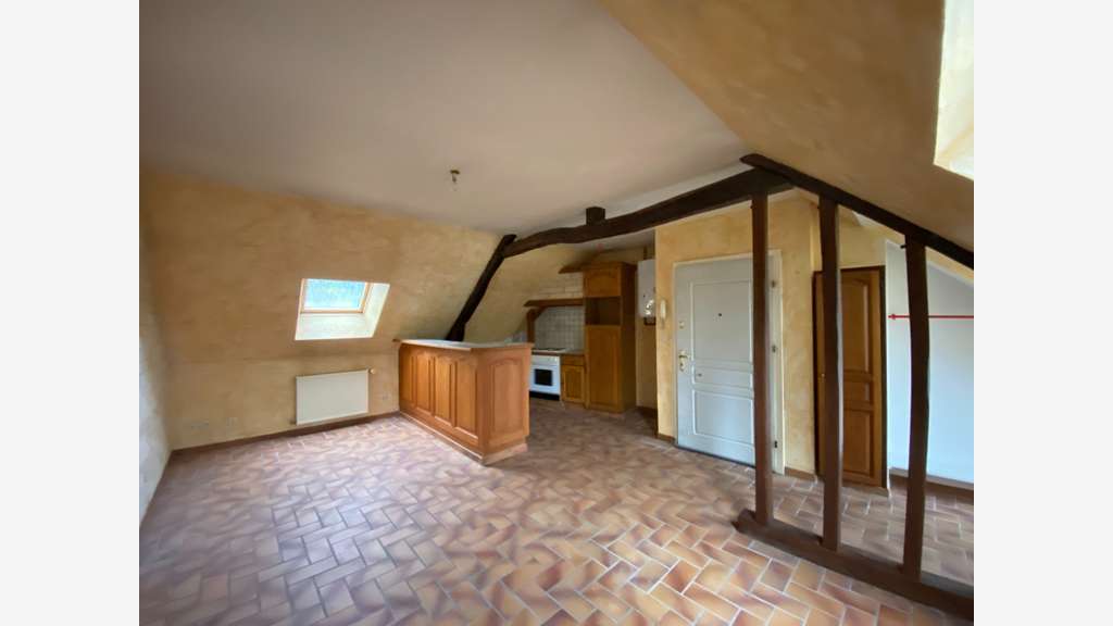 Immeuble de rapport mixte Quartier Bas Montataire