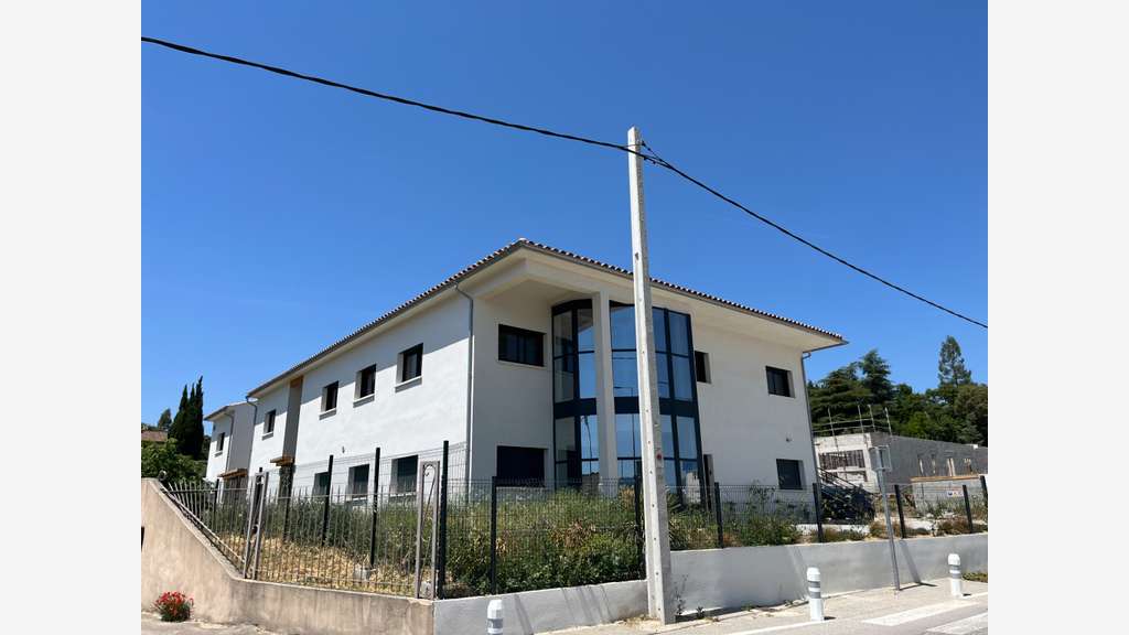 (13) Cabinet de 42m2 à vendre dans le Pôle Santé