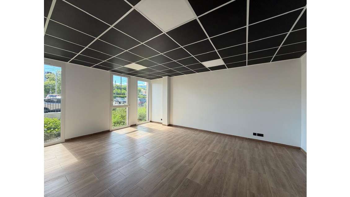 Bureaux récents 120 m²