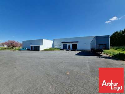 Vente local d'activité 3868m² à Jaunay-Clan