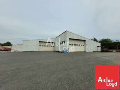 Local d'activité 2425m² à vendre à Antigny