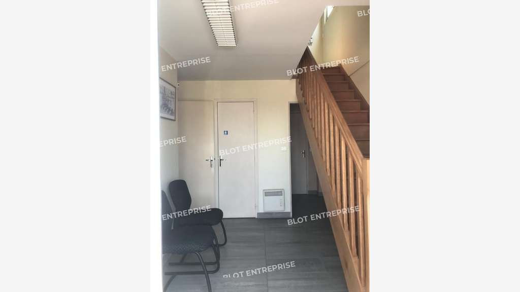 A vendre locaux d'activités 532m² à Basse-Goulaine
