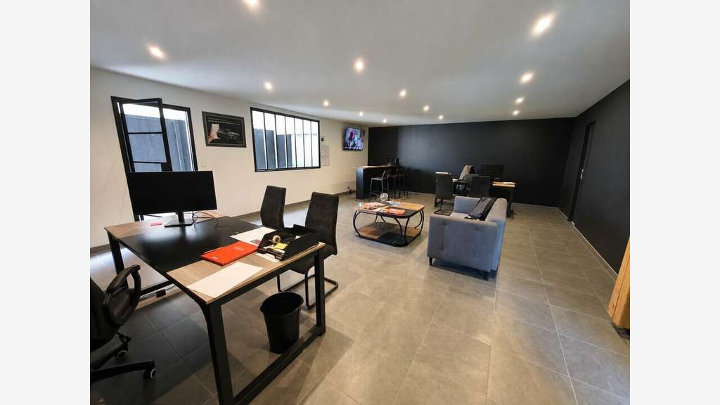 Local 380m² à vendre à Bayonne ZA Saint Frédéric