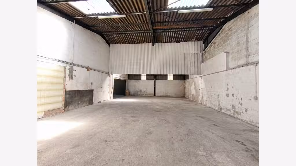 Local 380m² à vendre à Bayonne ZA Saint Frédéric