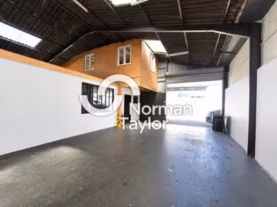 Local 380m² à vendre à Bayonne ZA Saint Frédéric