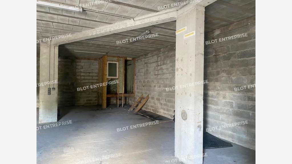 A vendre local d'activités 110m² Brest ZA du Rufa