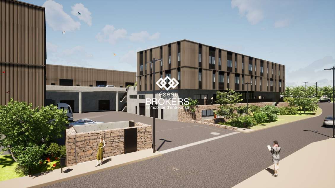 Local d'activité de 246.33 m² - 10 min Ouest M