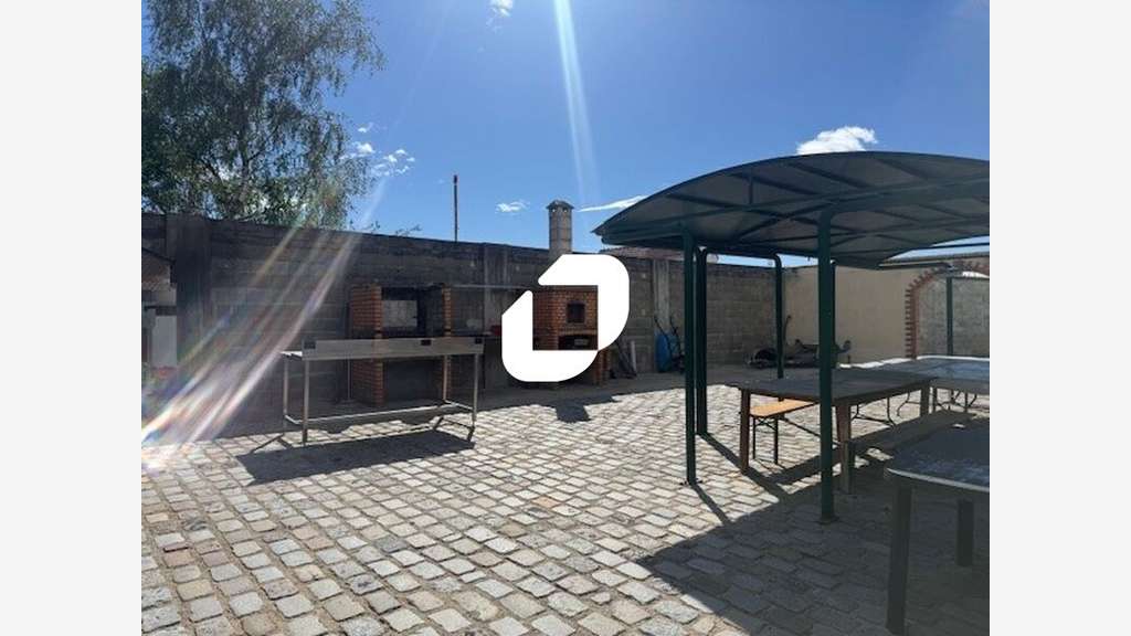 Vente Local d'activité 1700m² Ableiges