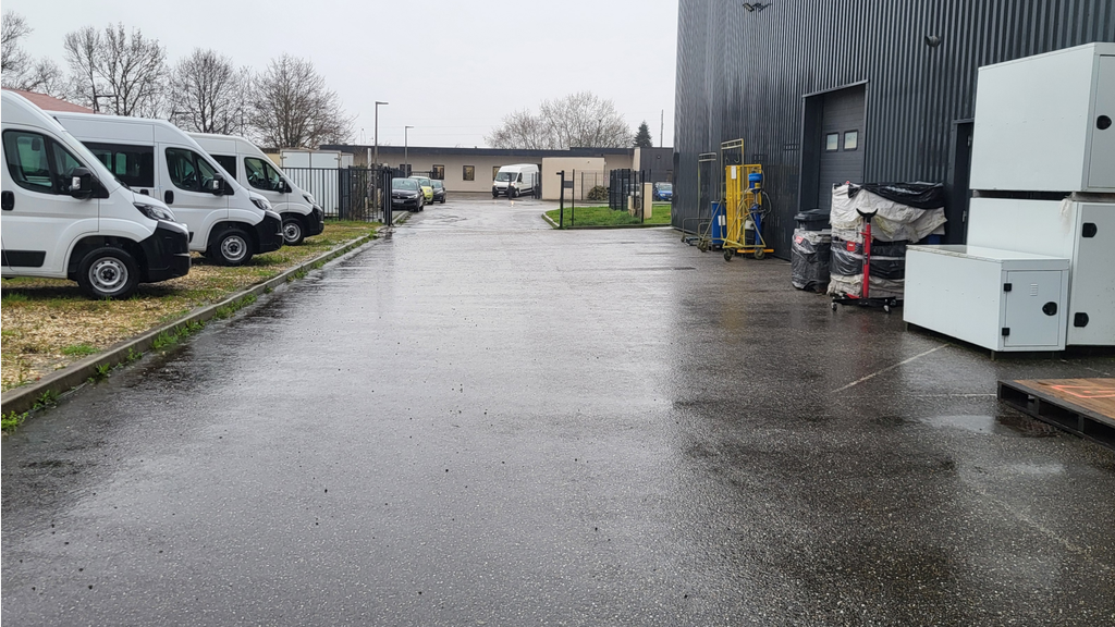 Vente local industriel 1500m² sur 1ha à Agen