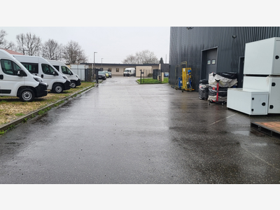 Vente local industriel 1500m² sur 1ha à Agen