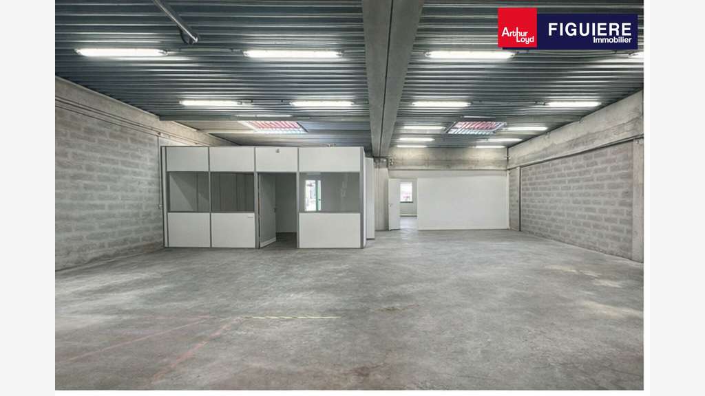 Local mixte 264m² pôle d'activité d'Aix D9 / A31